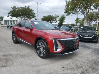 2024 Cadillac LYRIQ Luxury 2