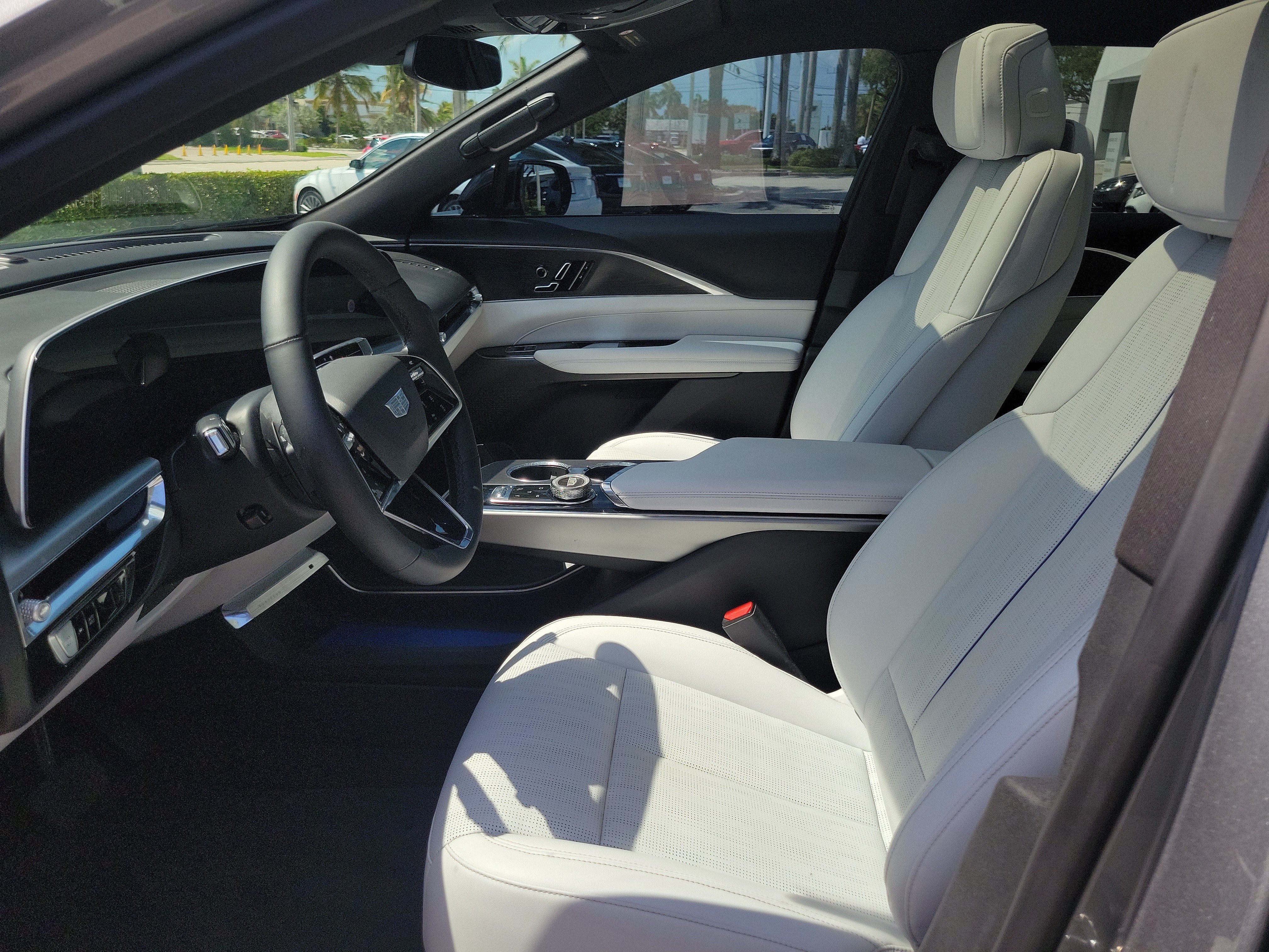 2024 Cadillac LYRIQ Sport 1