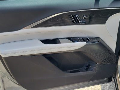 2024 Cadillac LYRIQ Sport 1