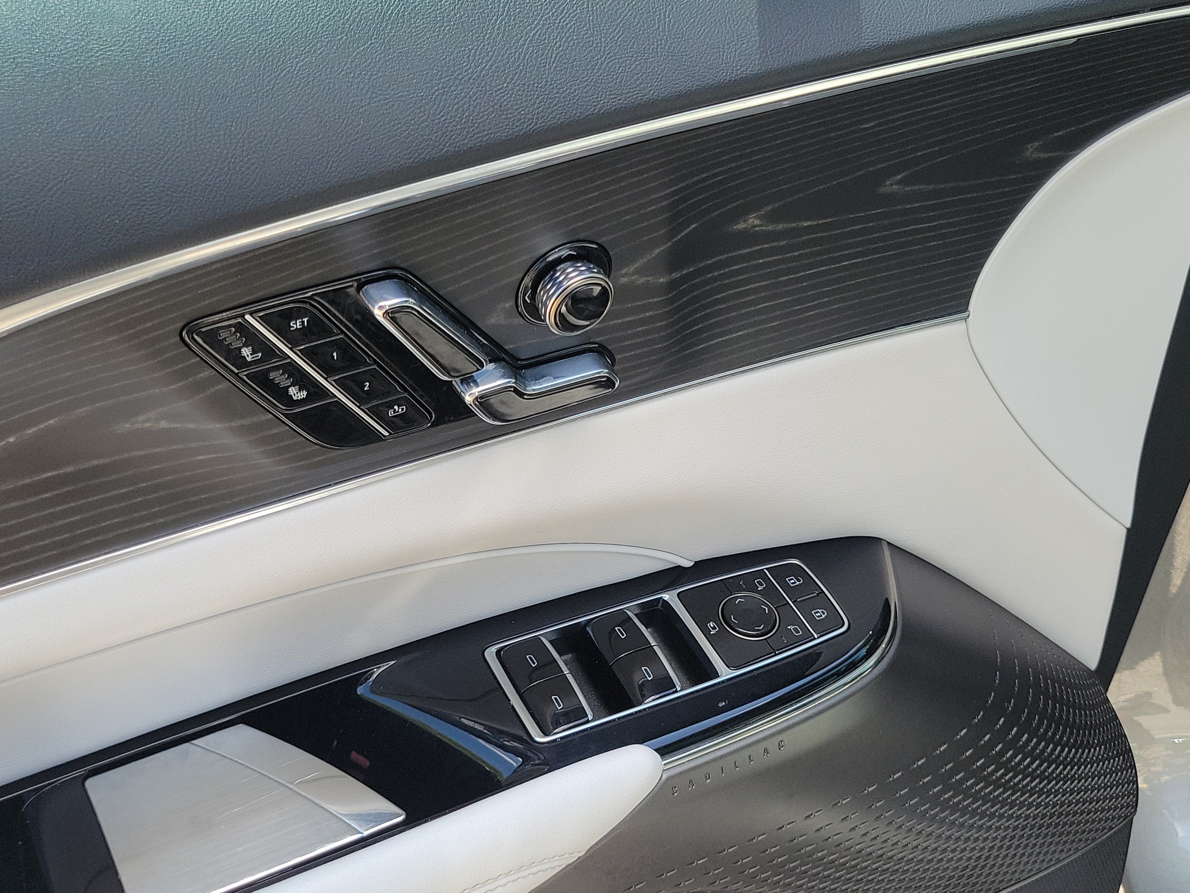 2024 Cadillac LYRIQ Sport 1