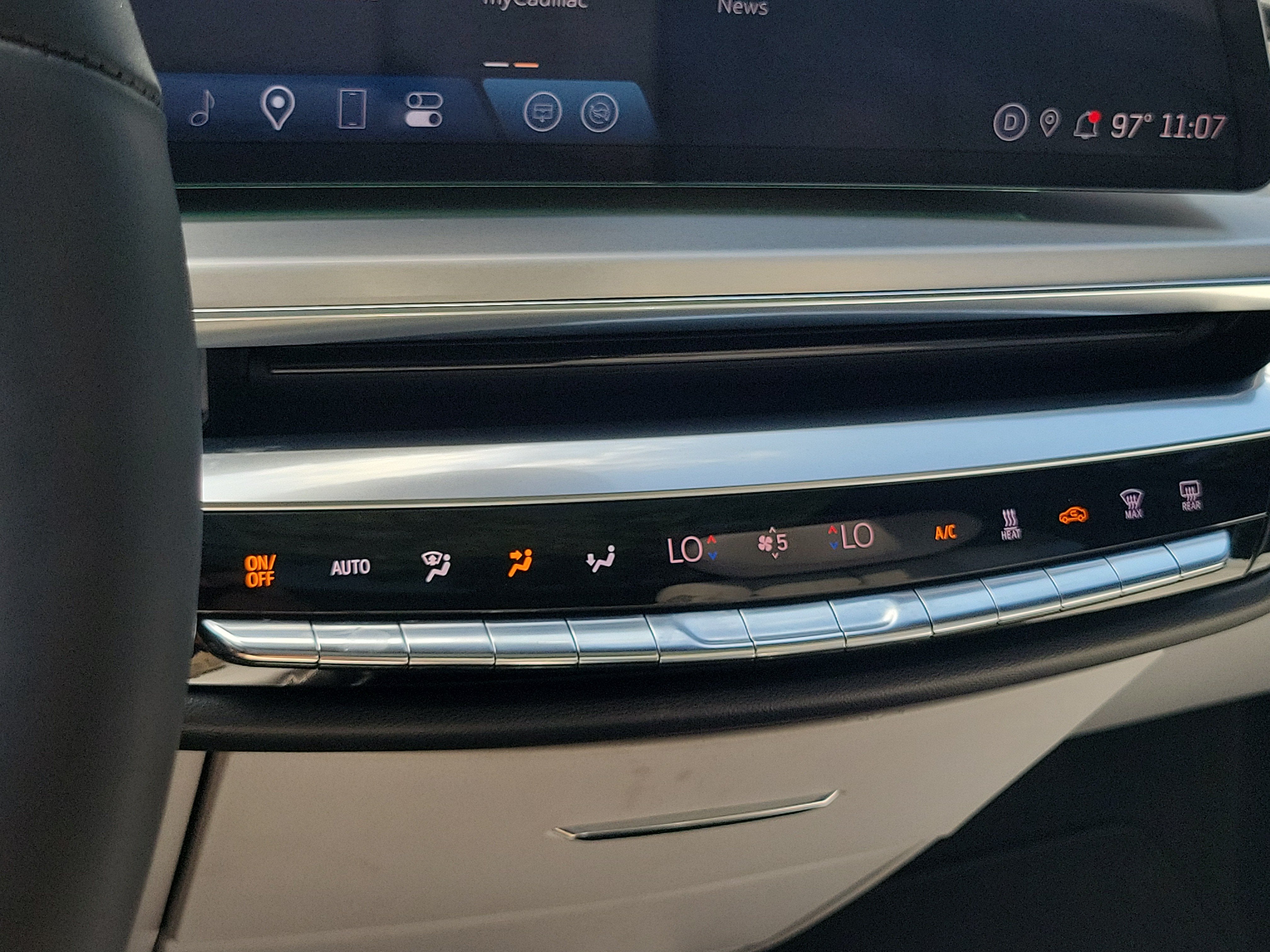 2024 Cadillac LYRIQ Sport 1