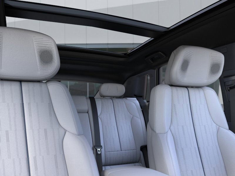 2025 Cadillac LYRIQ Sport 2