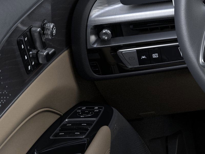 2025 Cadillac LYRIQ Sport 3