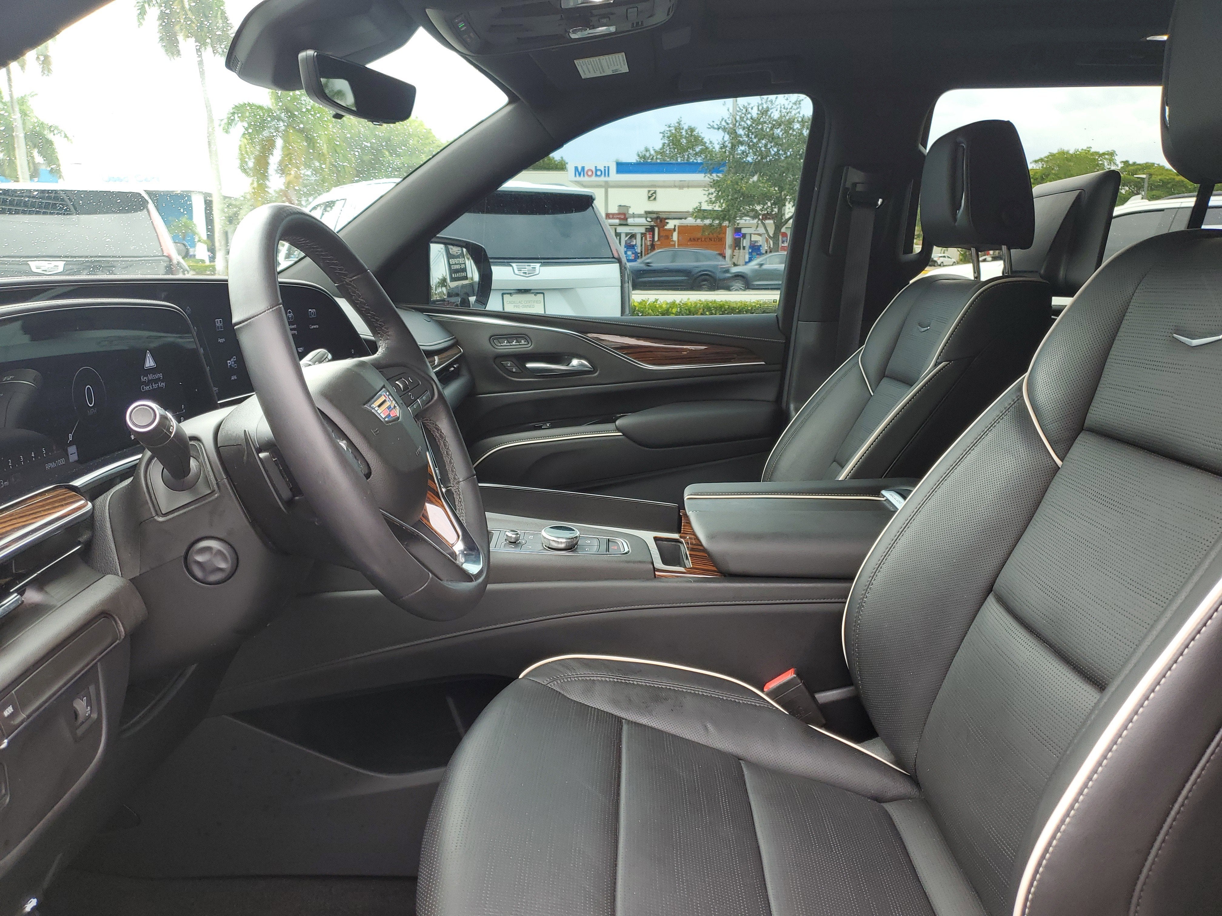 2021 Cadillac Escalade Premium Luxury