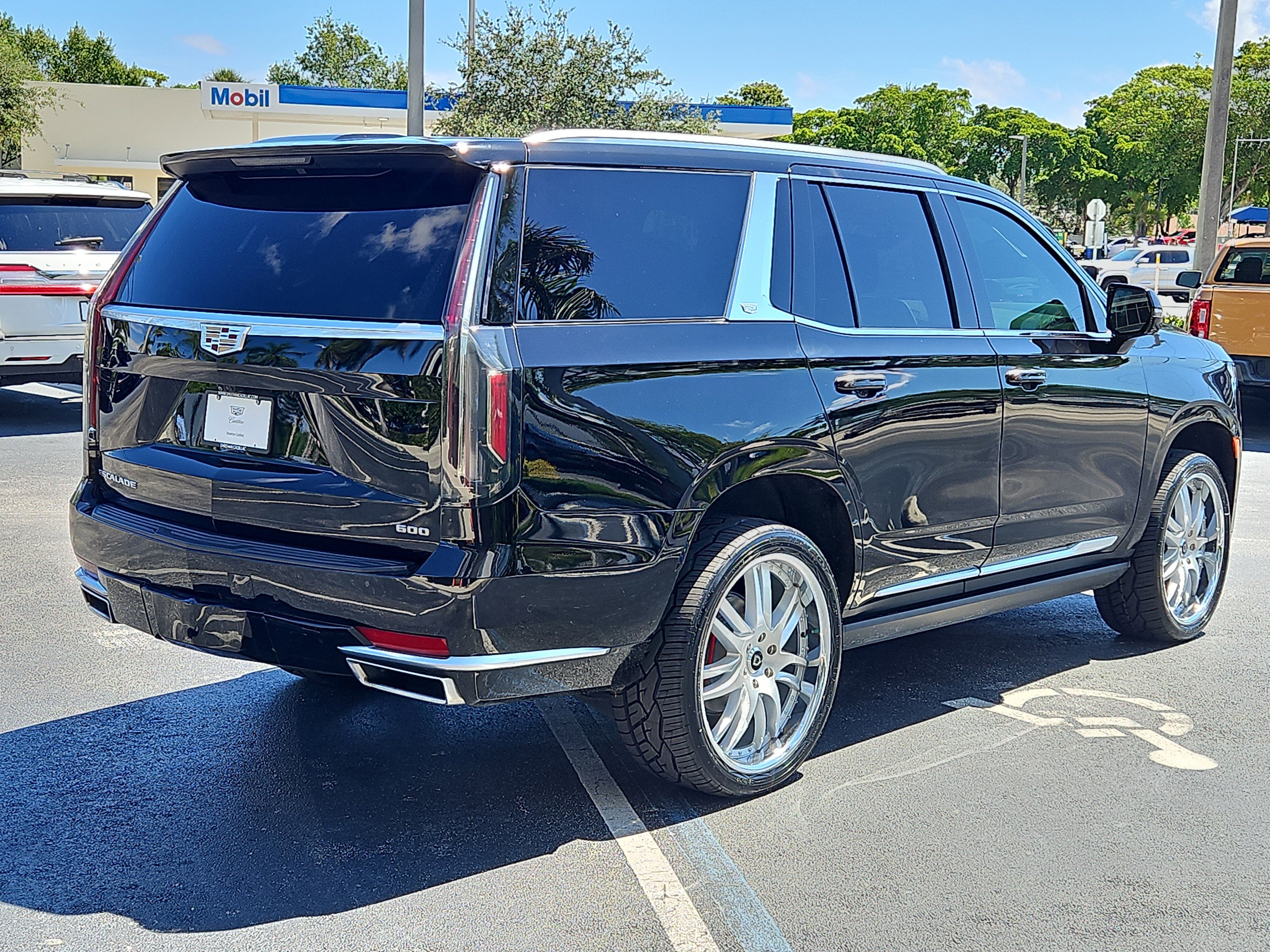 2021 Cadillac Escalade Premium Luxury