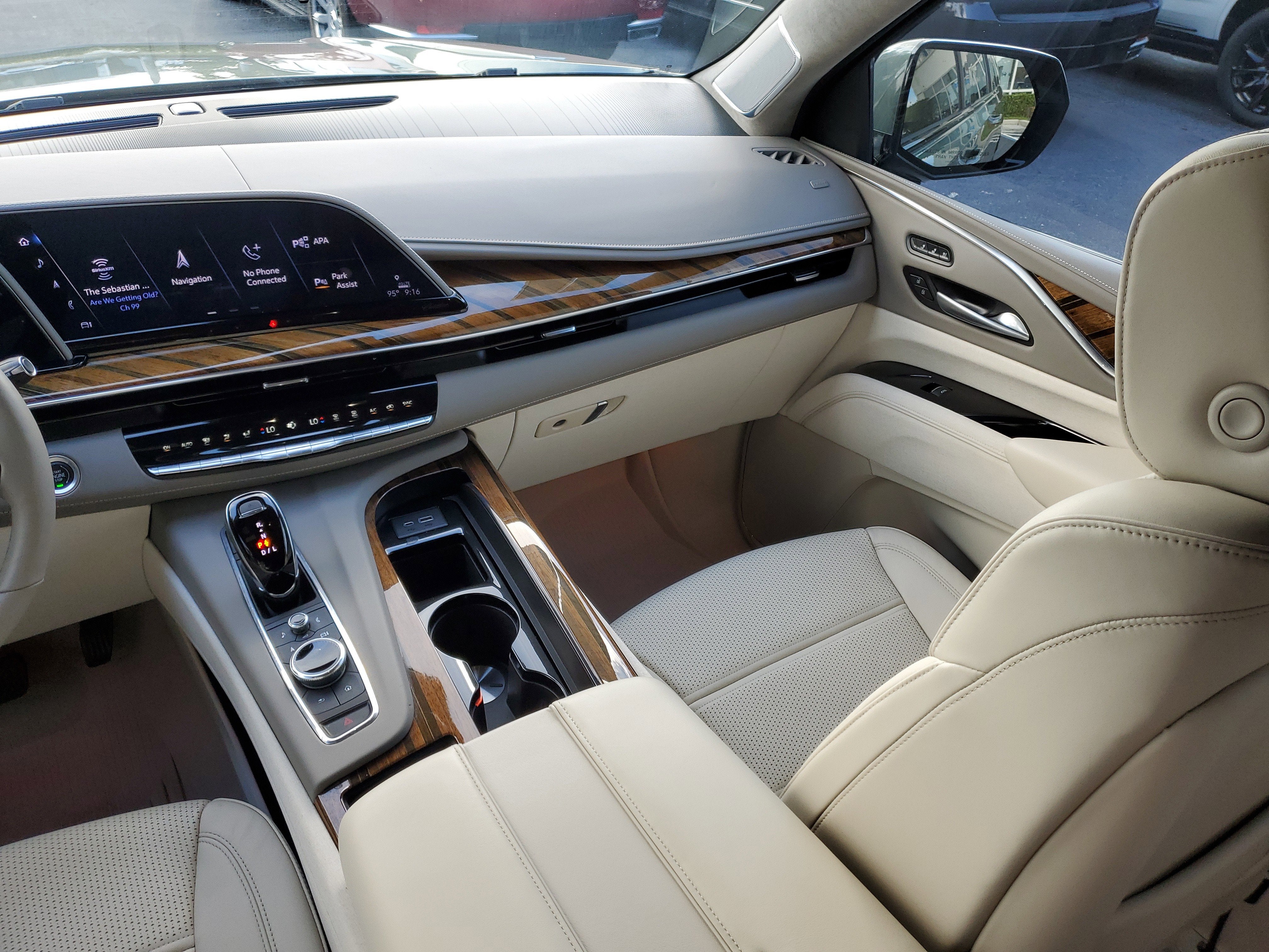 2023 Cadillac Escalade ESV Sport Platinum