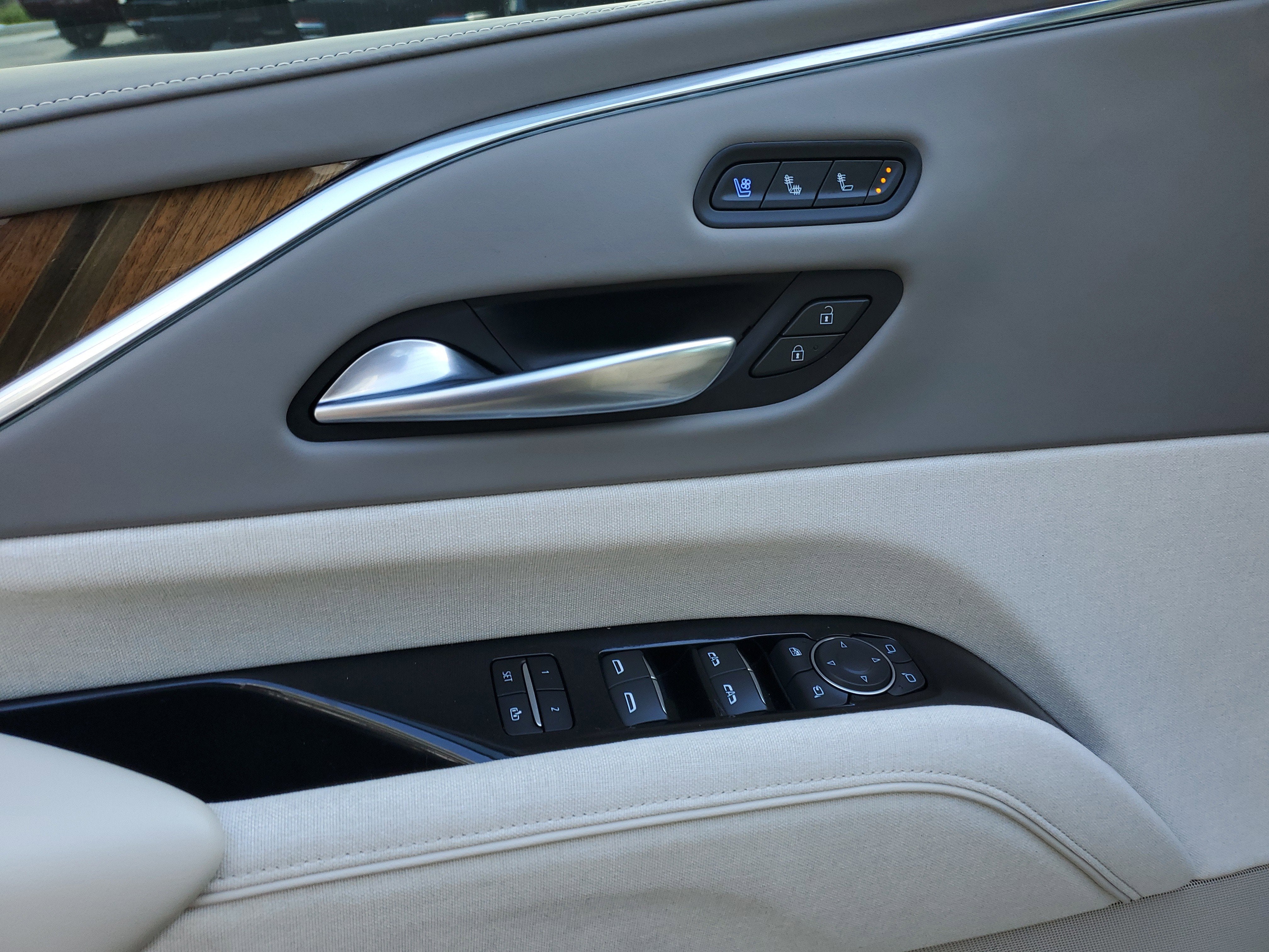 2023 Cadillac Escalade ESV Sport Platinum