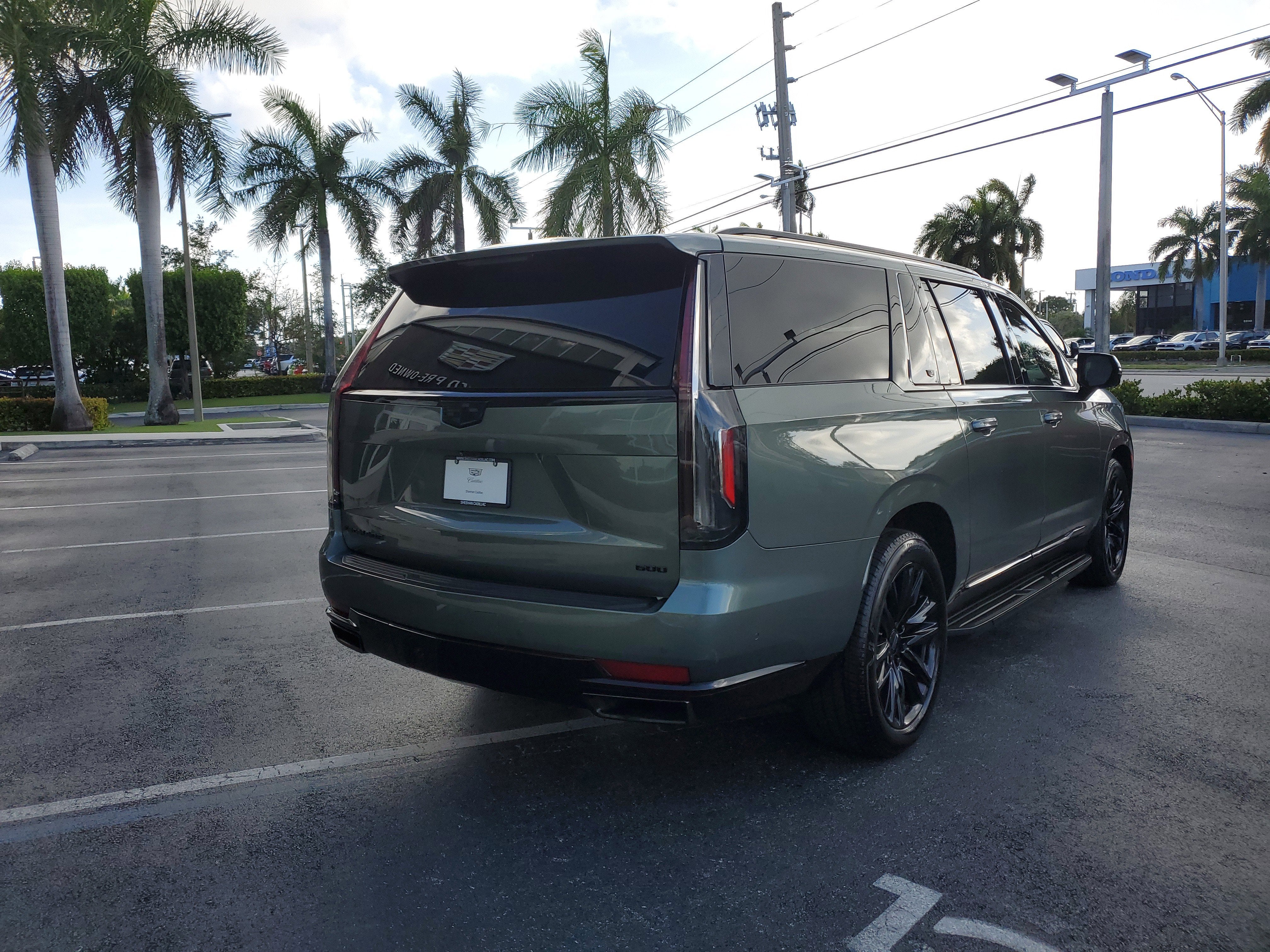 2023 Cadillac Escalade ESV Sport Platinum