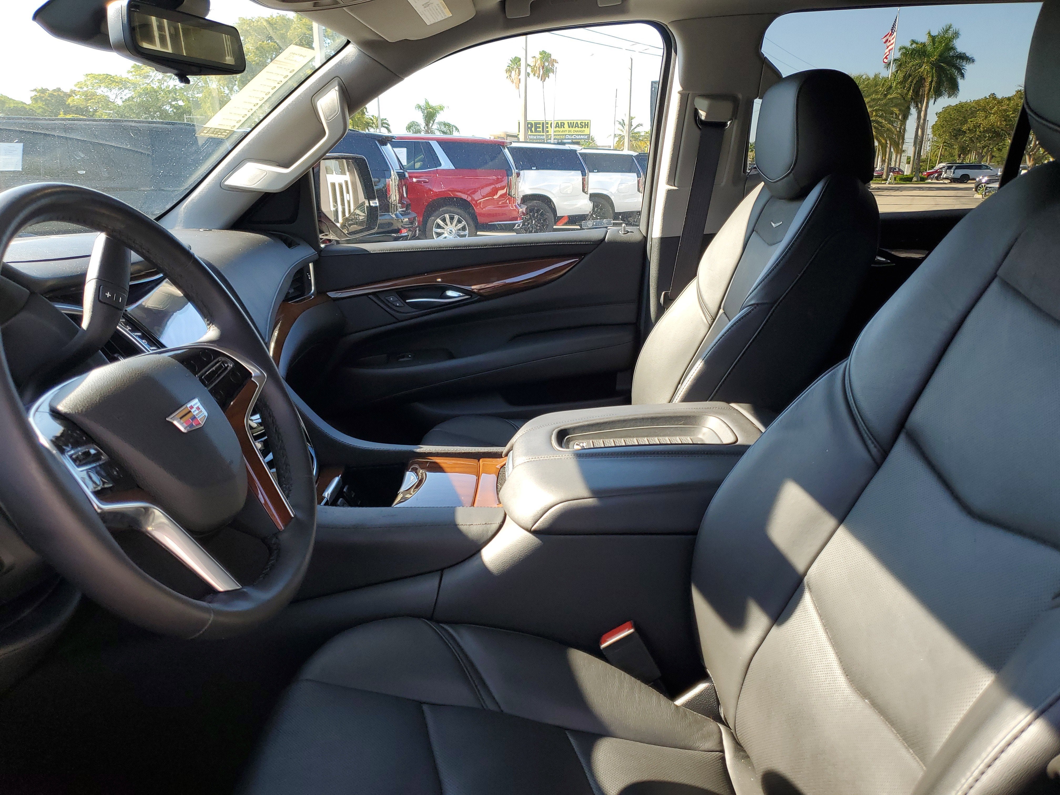 2020 Cadillac Escalade Premium Luxury