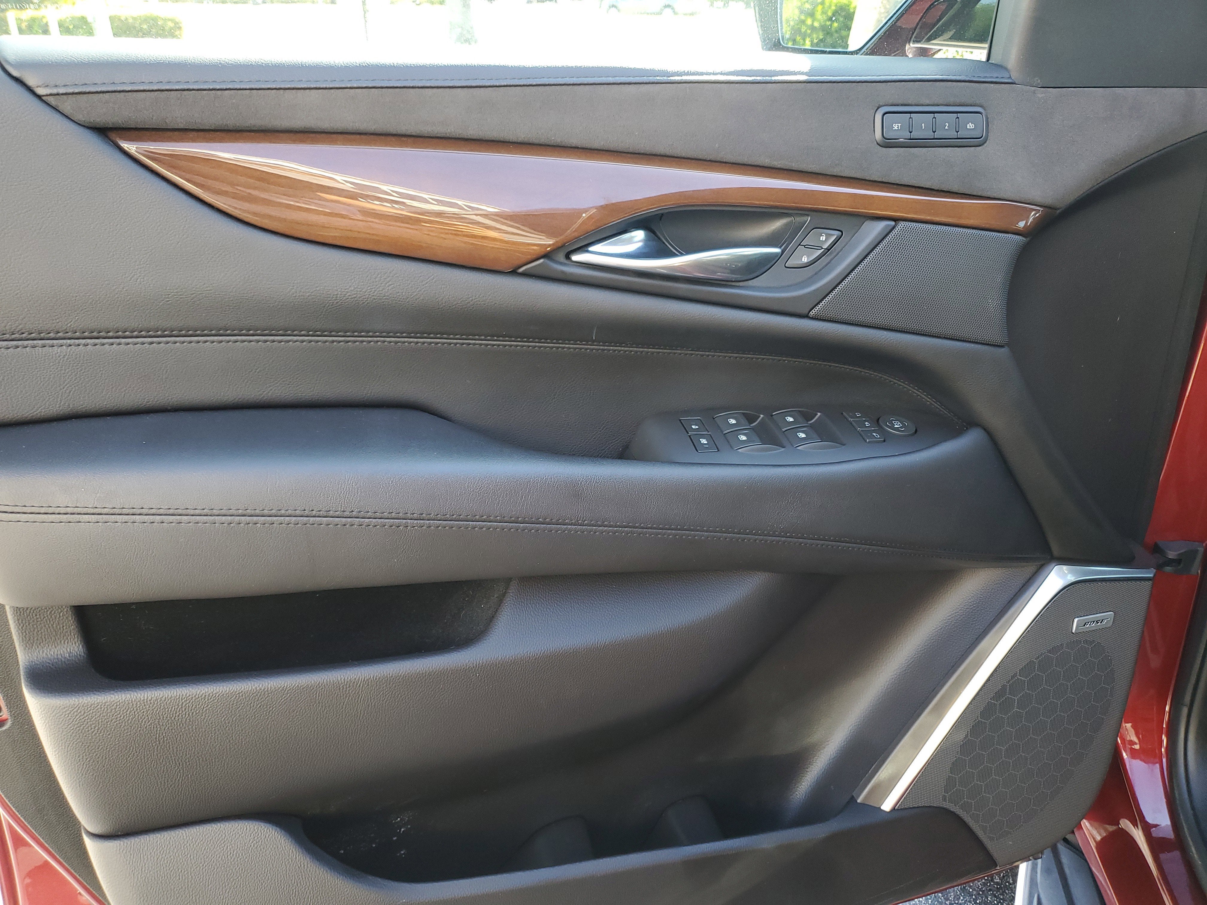 2020 Cadillac Escalade Premium Luxury