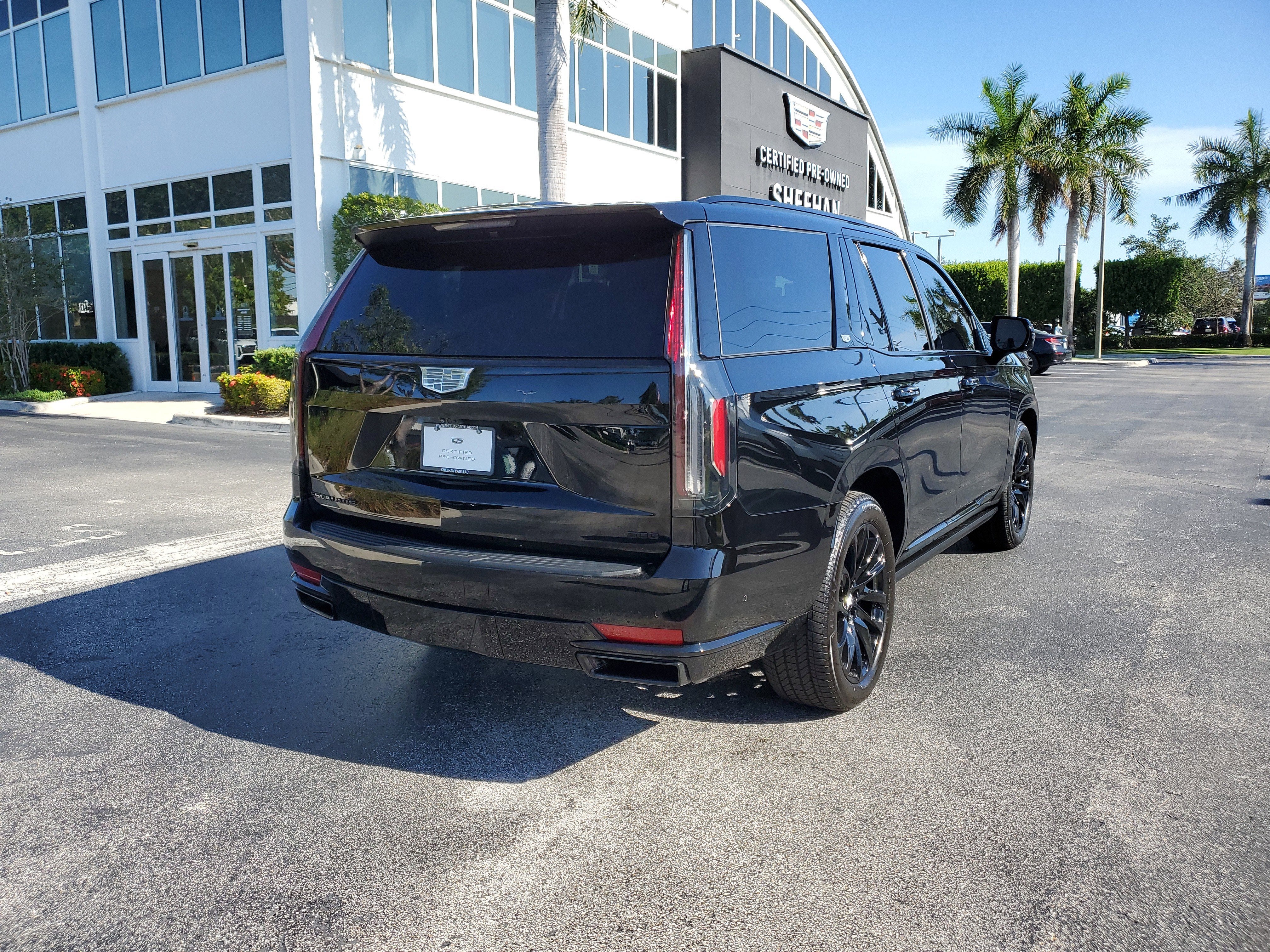 2023 Cadillac Escalade Sport