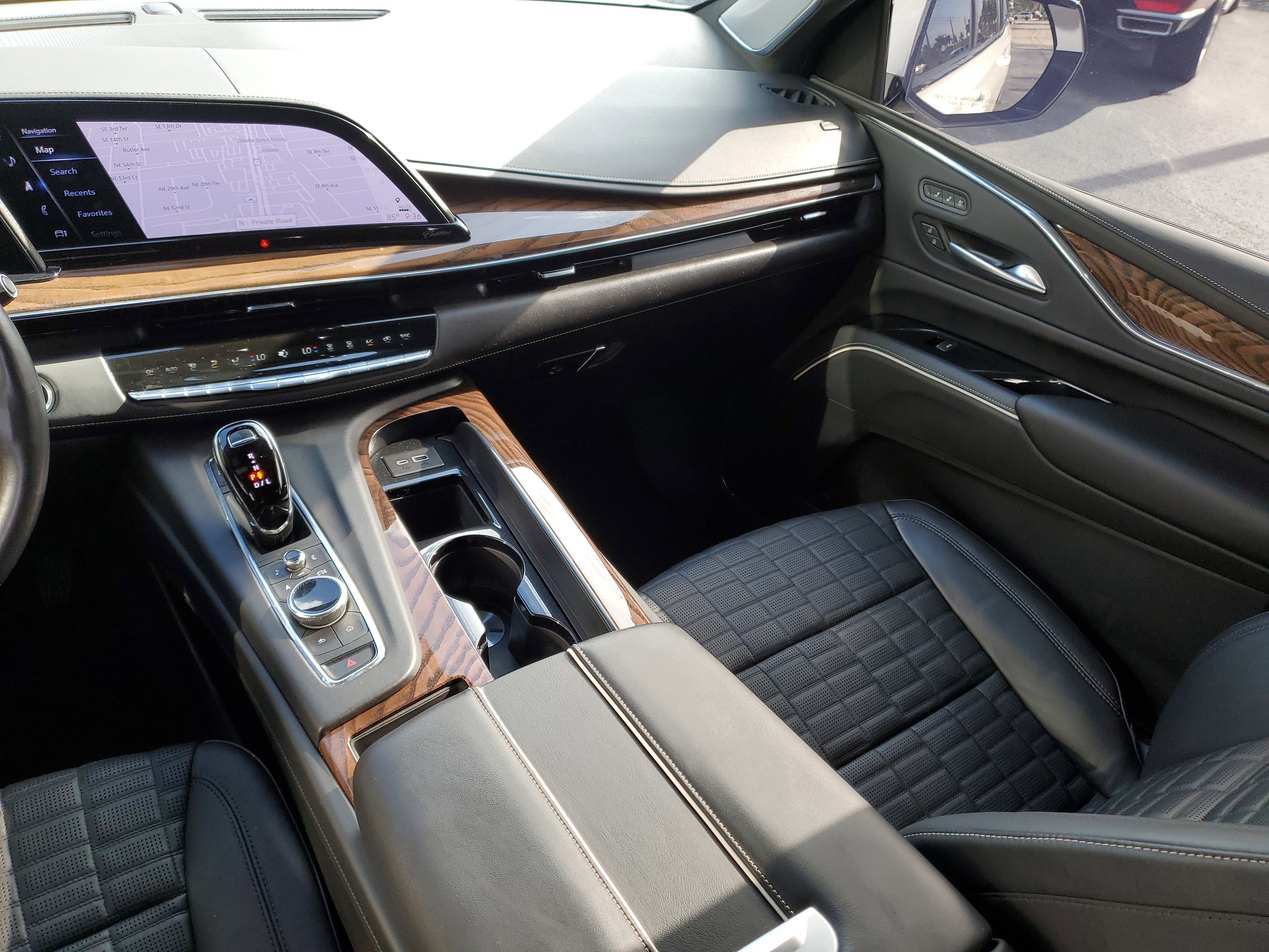 2023 Cadillac Escalade Sport Platinum