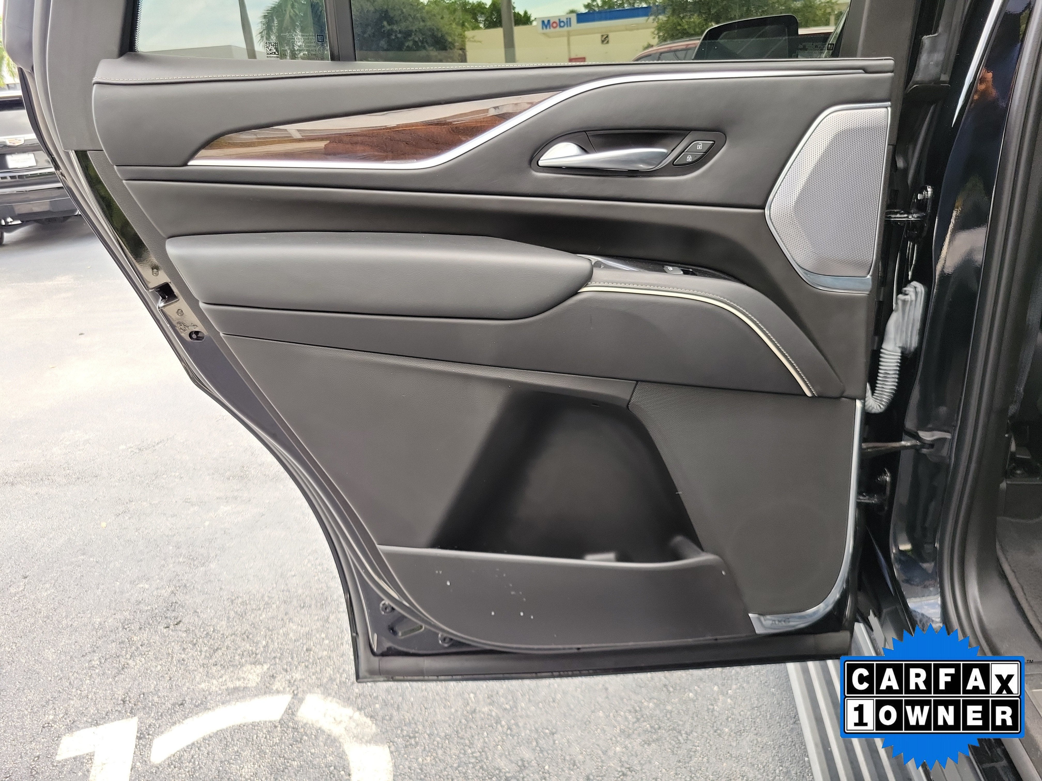 2023 Cadillac Escalade 4WD Sport Platinum