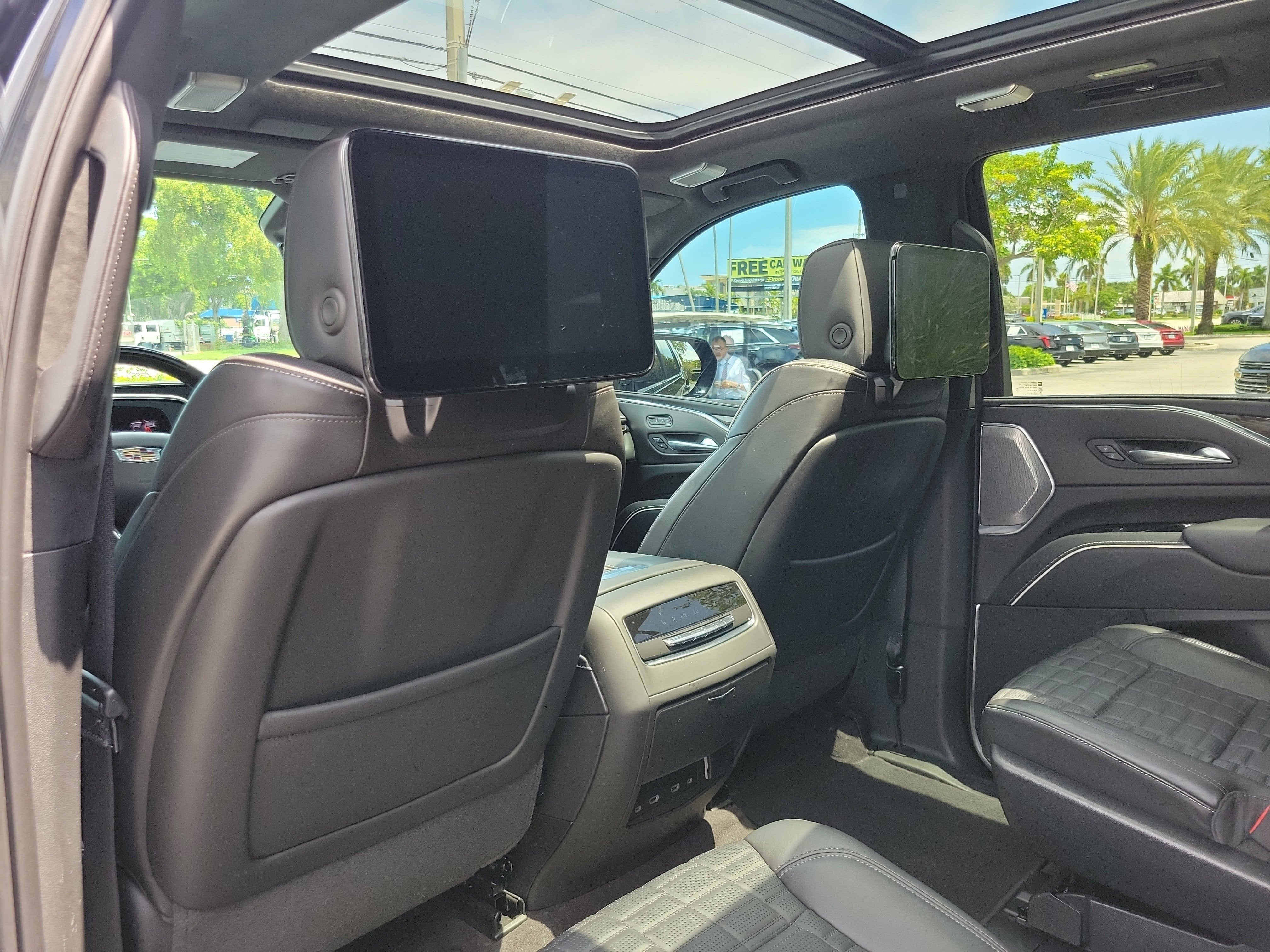 2023 Cadillac Escalade Sport Platinum