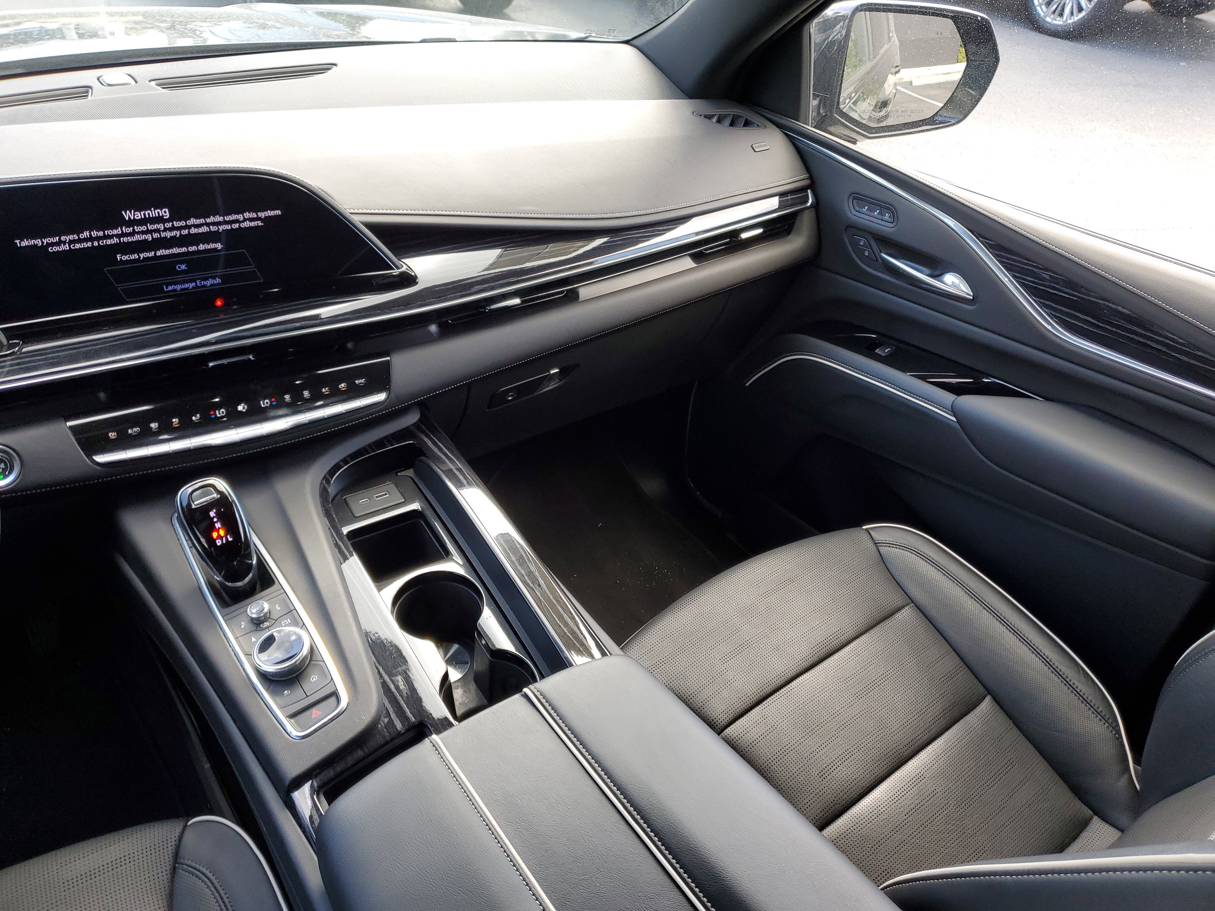 2022 Cadillac Escalade ESV Sport