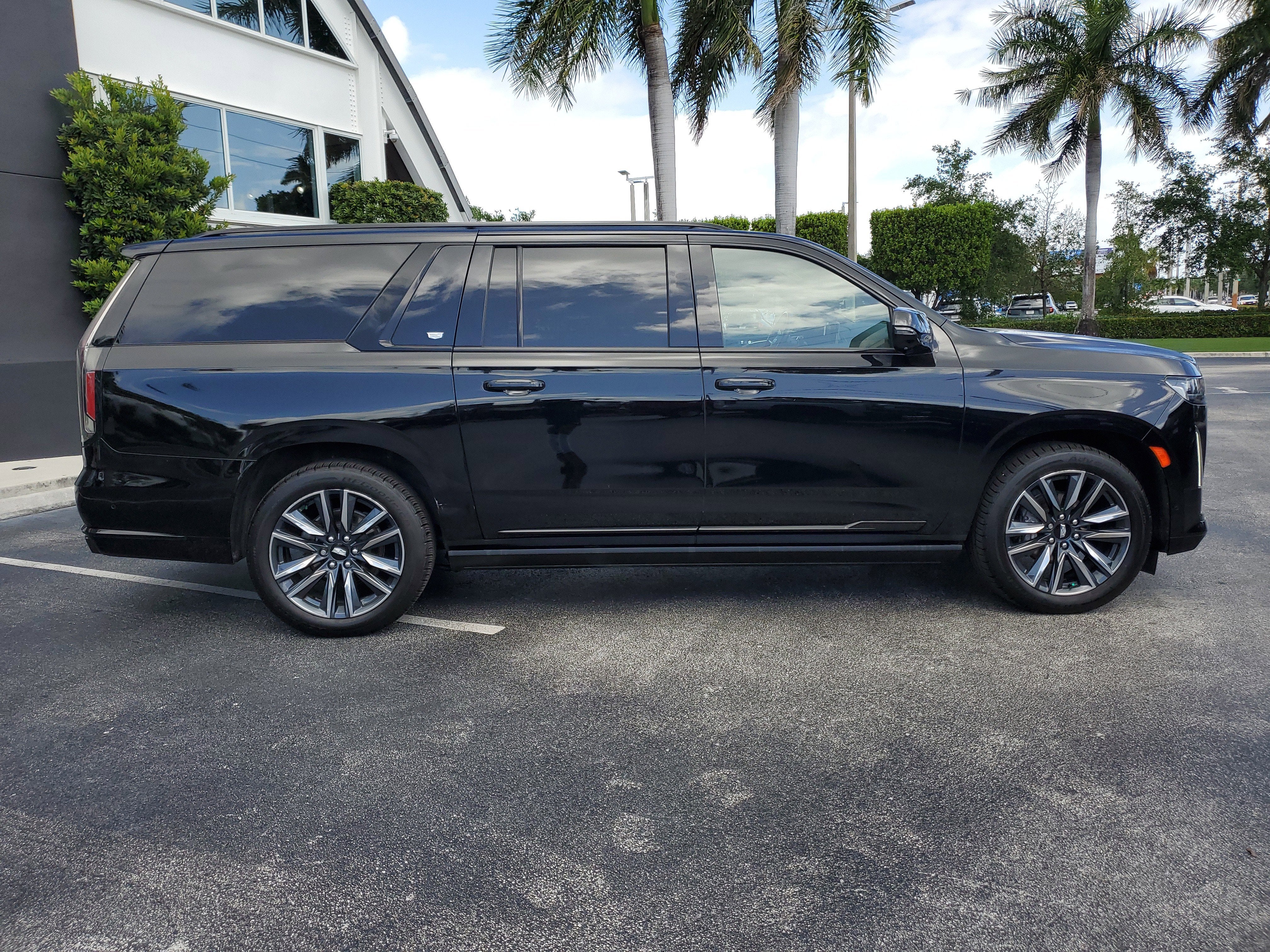 2022 Cadillac Escalade ESV Sport