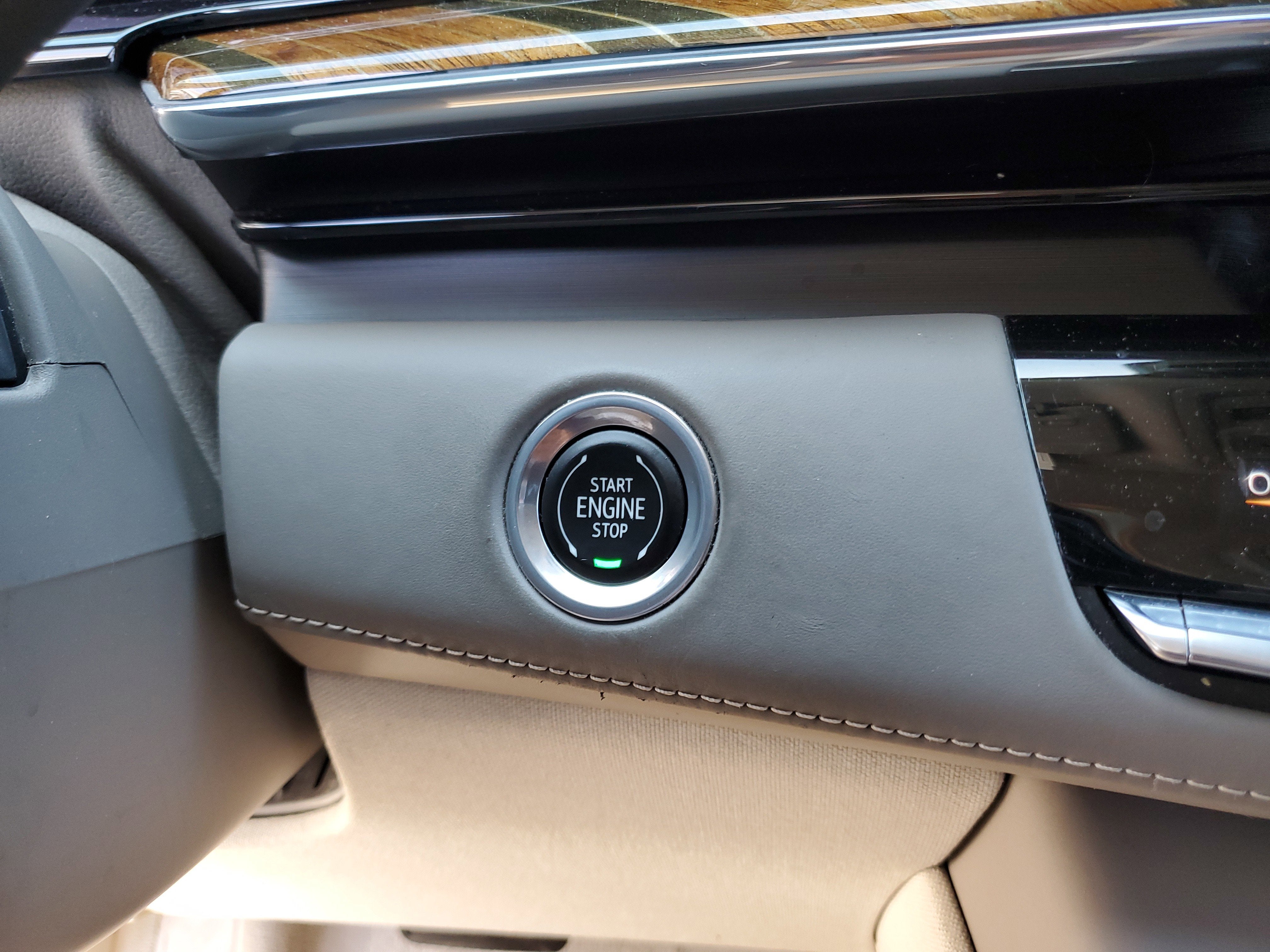 2023 Cadillac Escalade ESV Sport Platinum