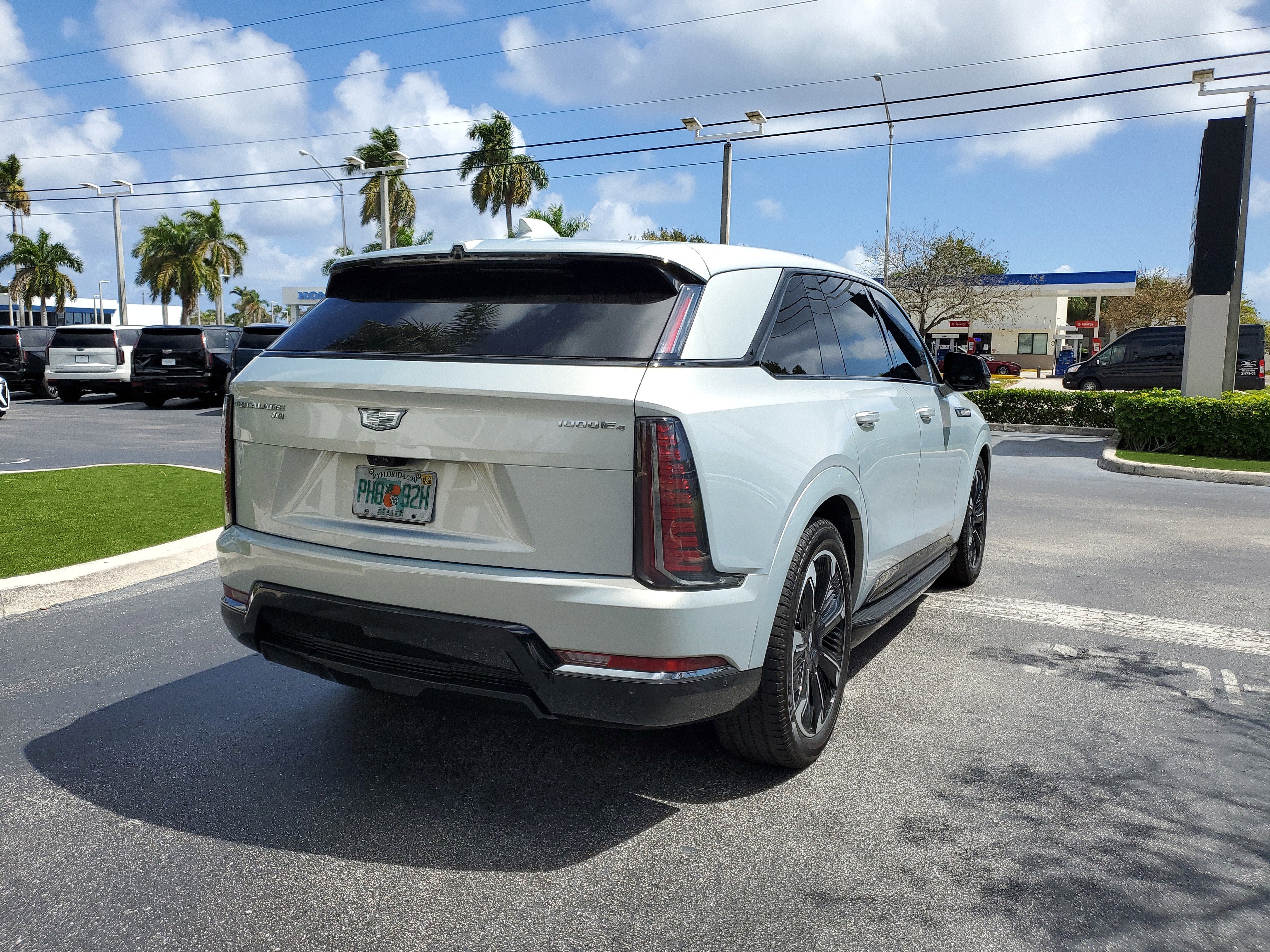 2025 Cadillac ESCALADE IQ Sport 2