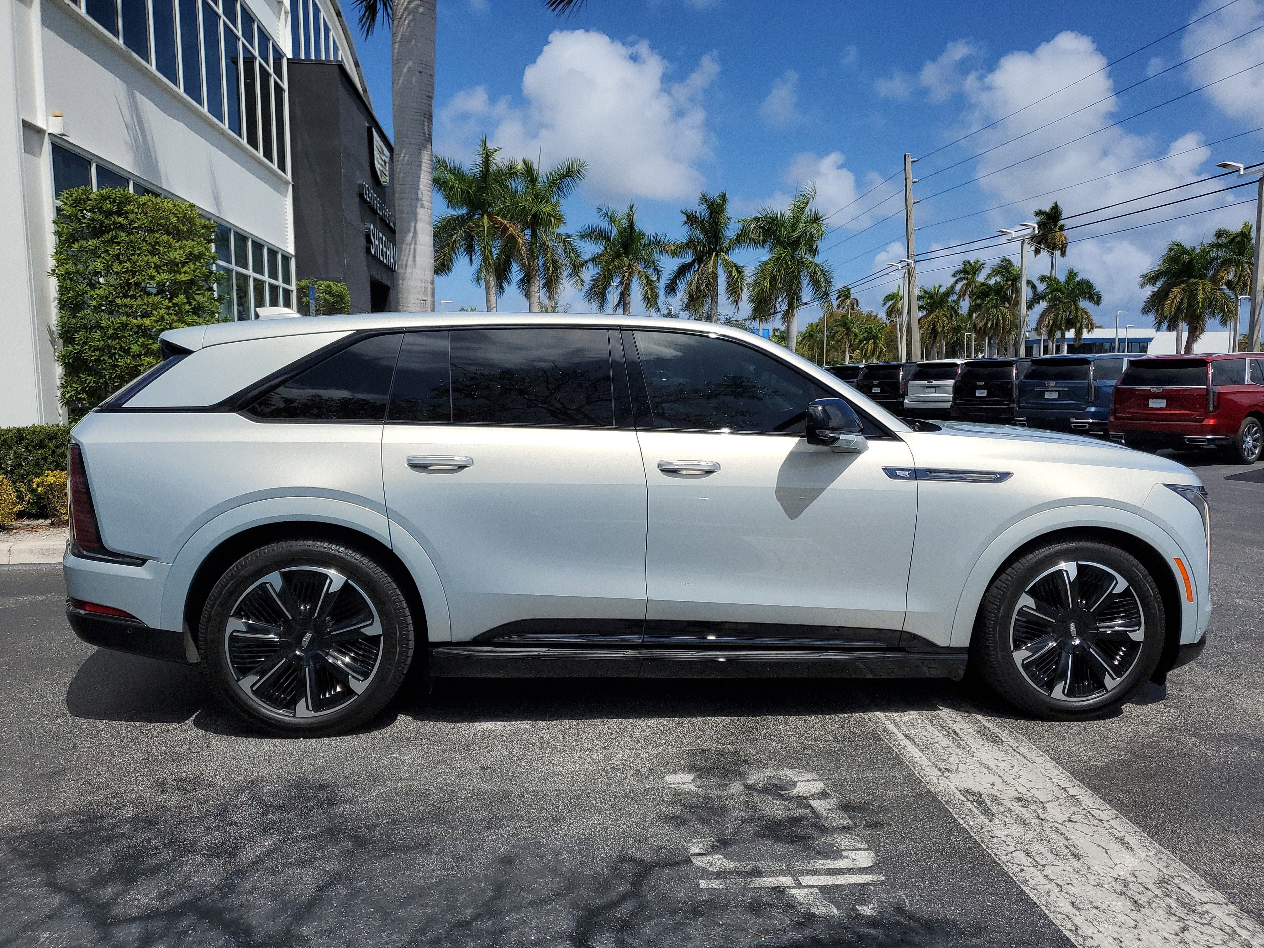 2025 Cadillac ESCALADE IQ Sport 2