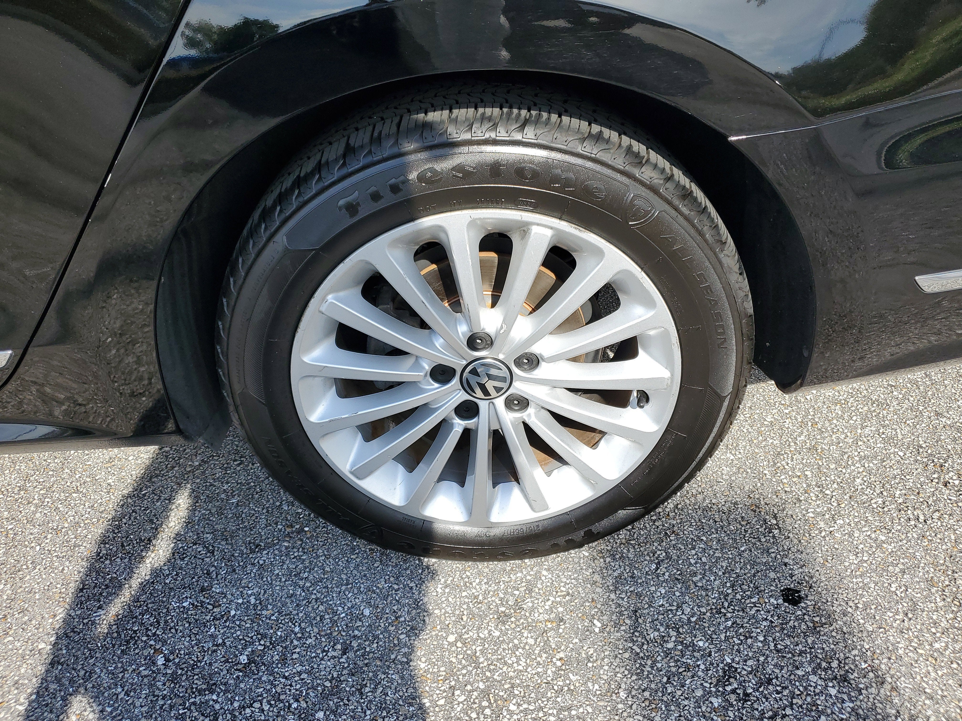 2016 Volkswagen Passat 1.8T SE