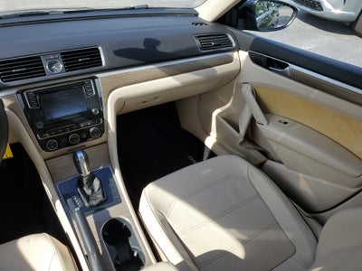 2016 Volkswagen Passat 1.8T SE