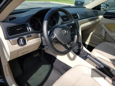 2016 Volkswagen Passat 1.8T SE