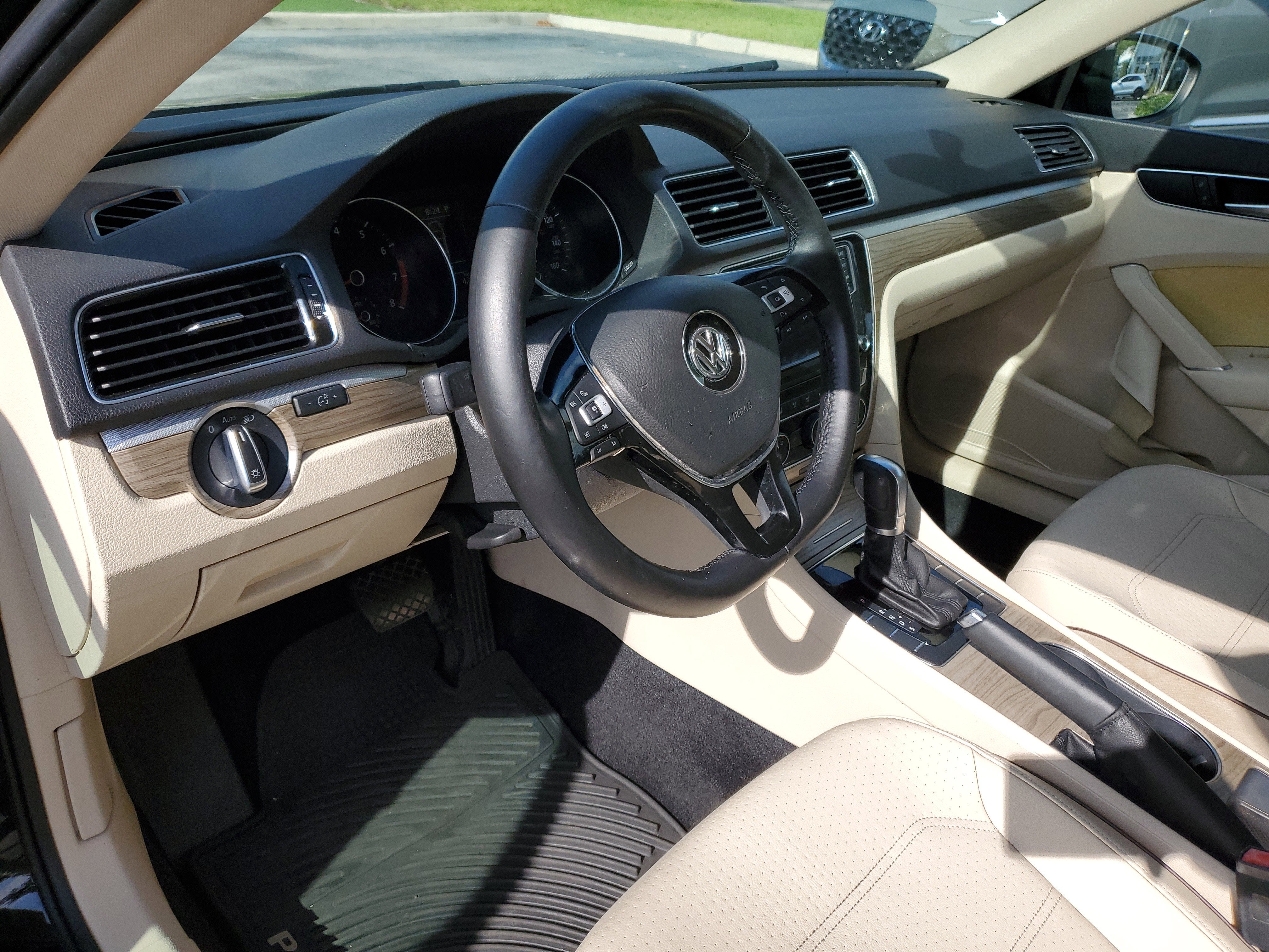 2016 Volkswagen Passat 1.8T SE