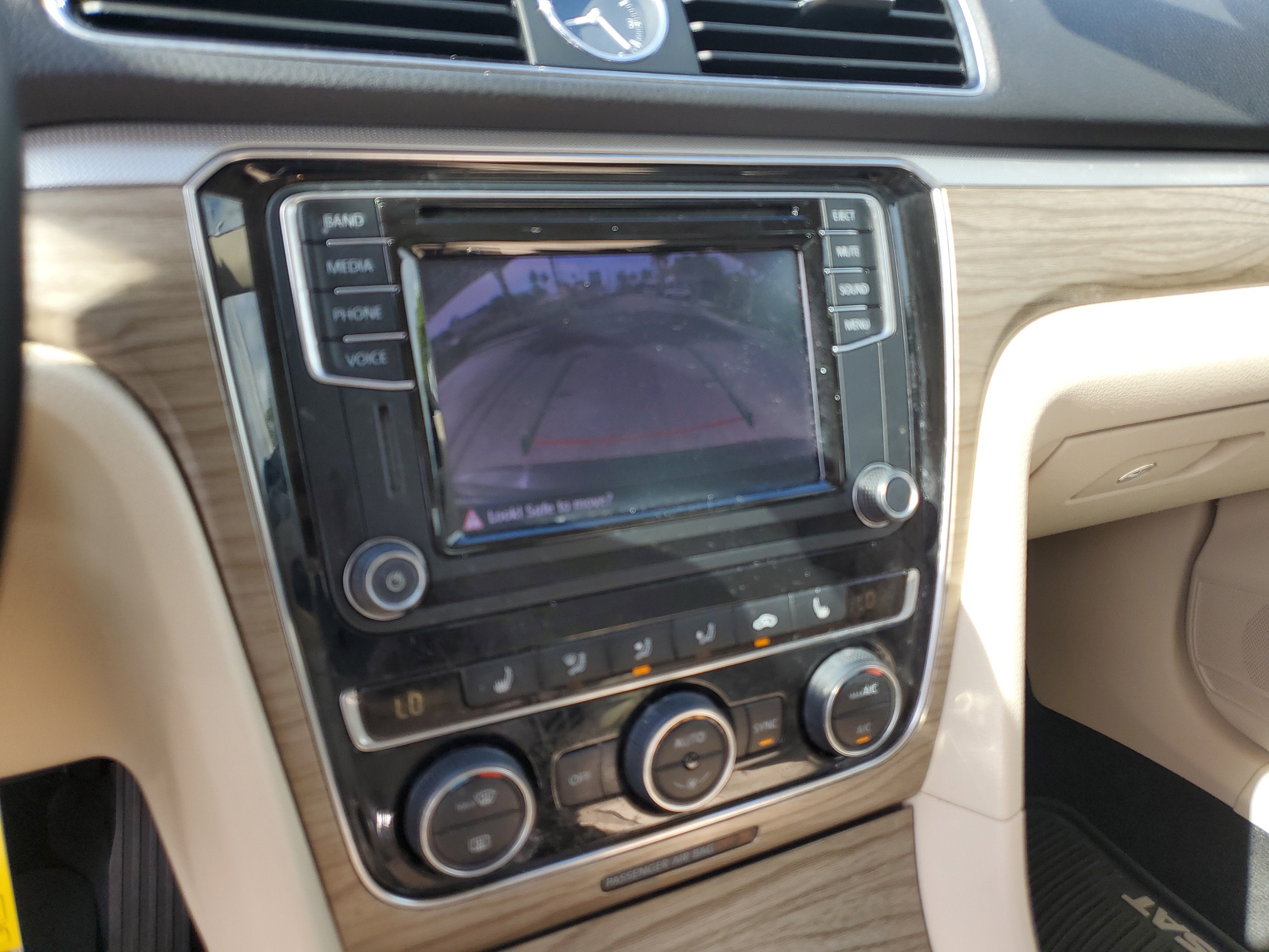 2016 Volkswagen Passat 1.8T SE