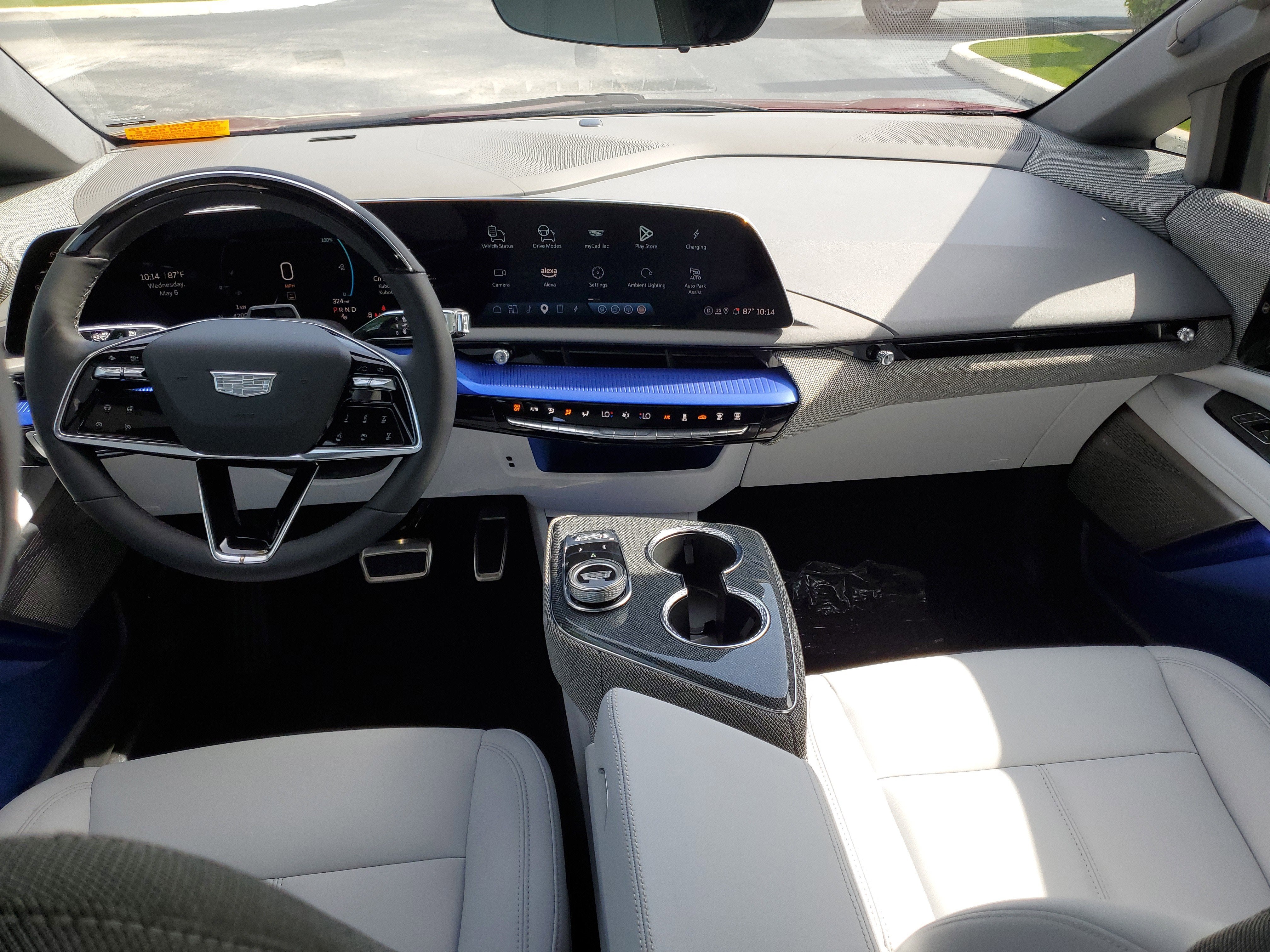 2025 Cadillac OPTIQ Luxury 1