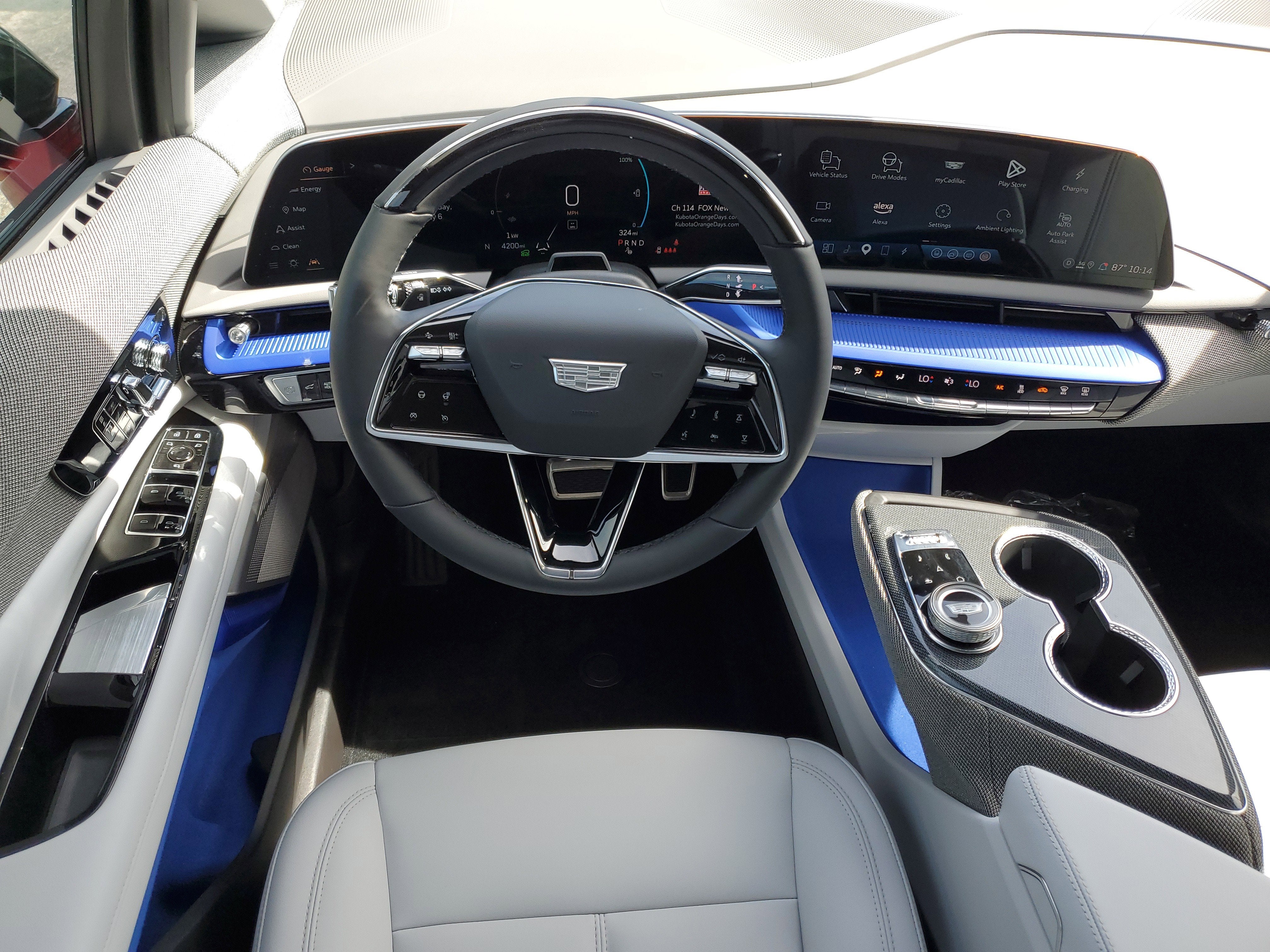 2025 Cadillac OPTIQ Luxury 1