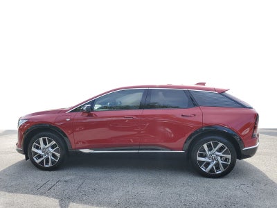 2025 Cadillac OPTIQ Luxury 1