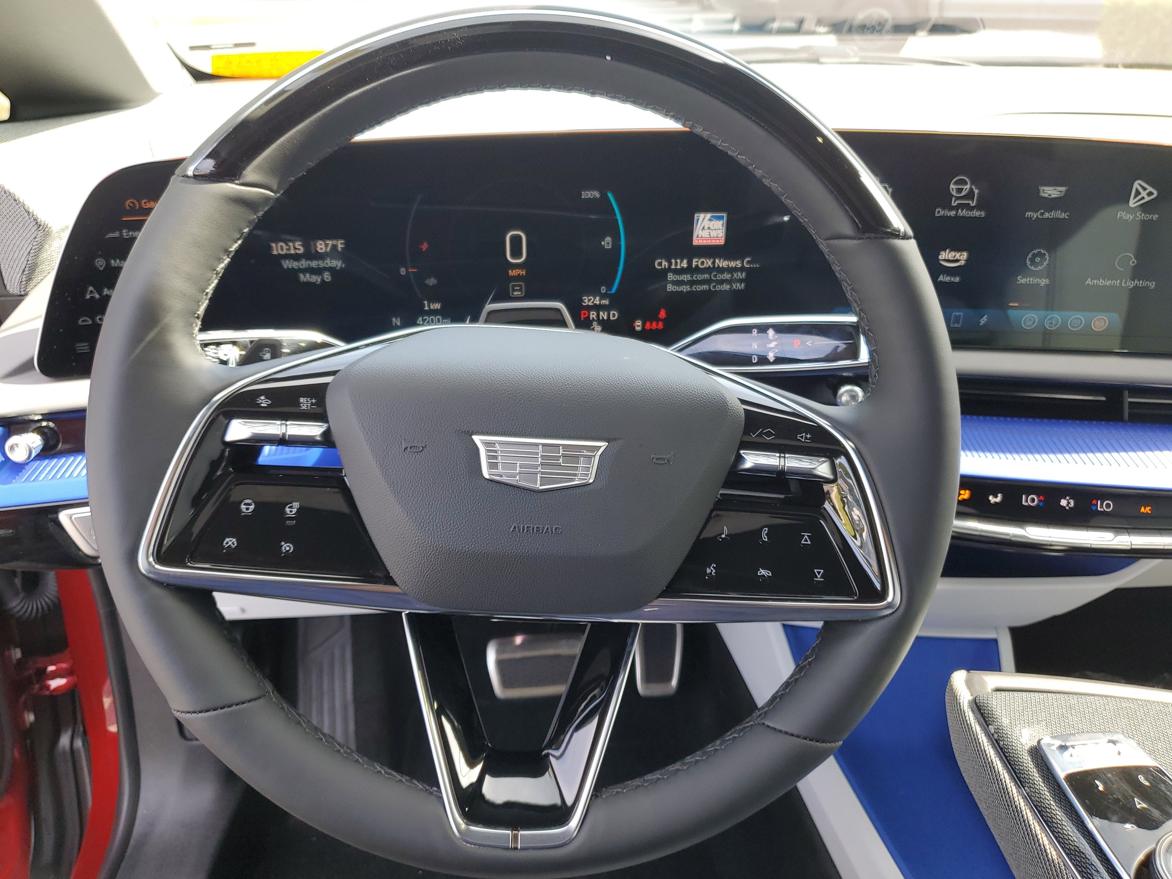 2025 Cadillac OPTIQ Luxury 1