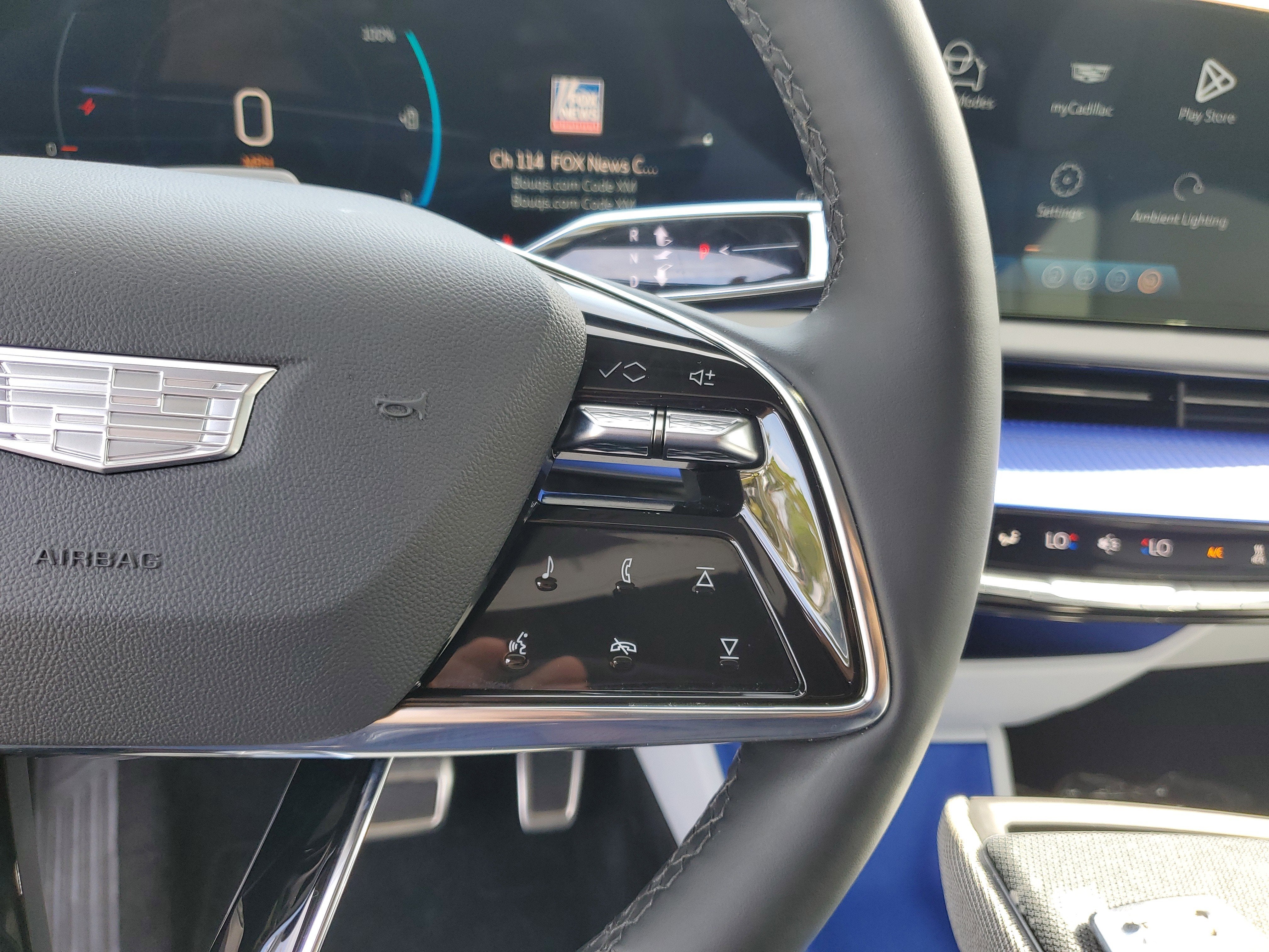 2025 Cadillac OPTIQ Luxury 1