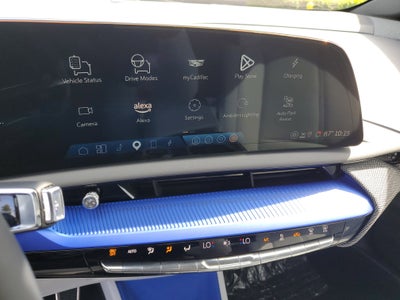 2025 Cadillac OPTIQ Luxury 1