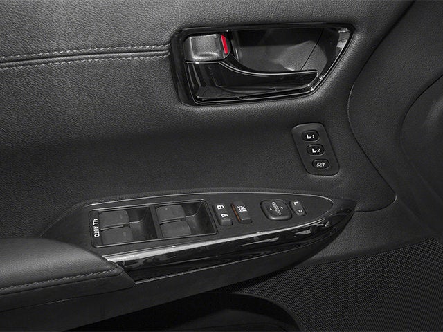 2013 Toyota Avalon XLE