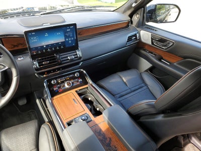 2023 Lincoln Navigator L Black Label