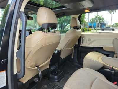 2023 Toyota Sienna Limited