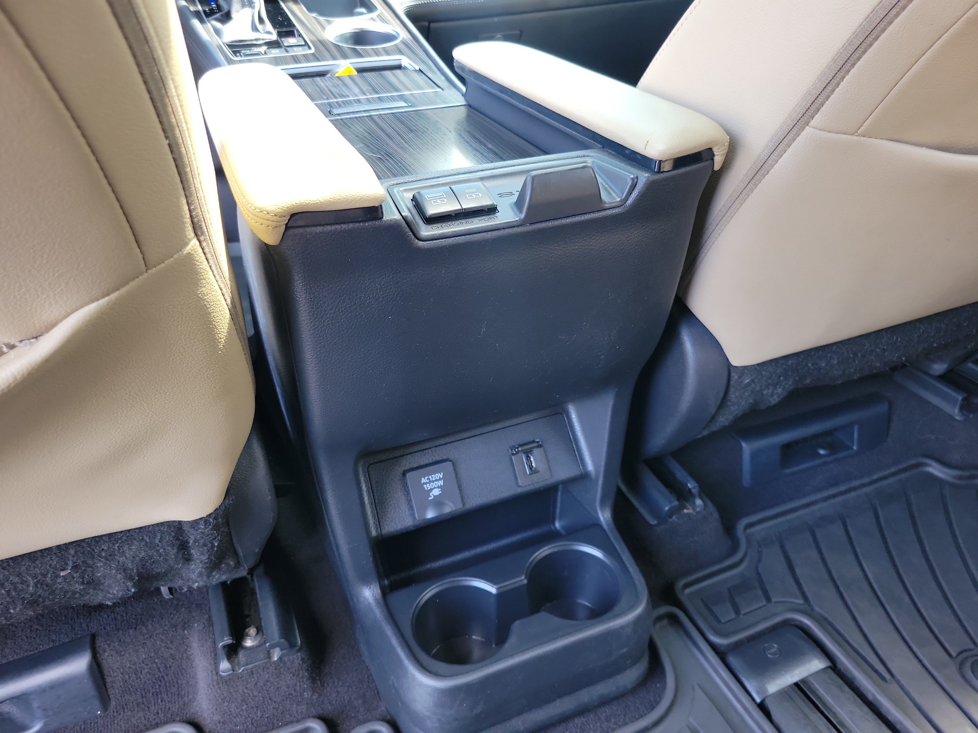 2023 Toyota Sienna Limited