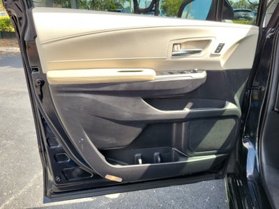 2023 Toyota Sienna Limited