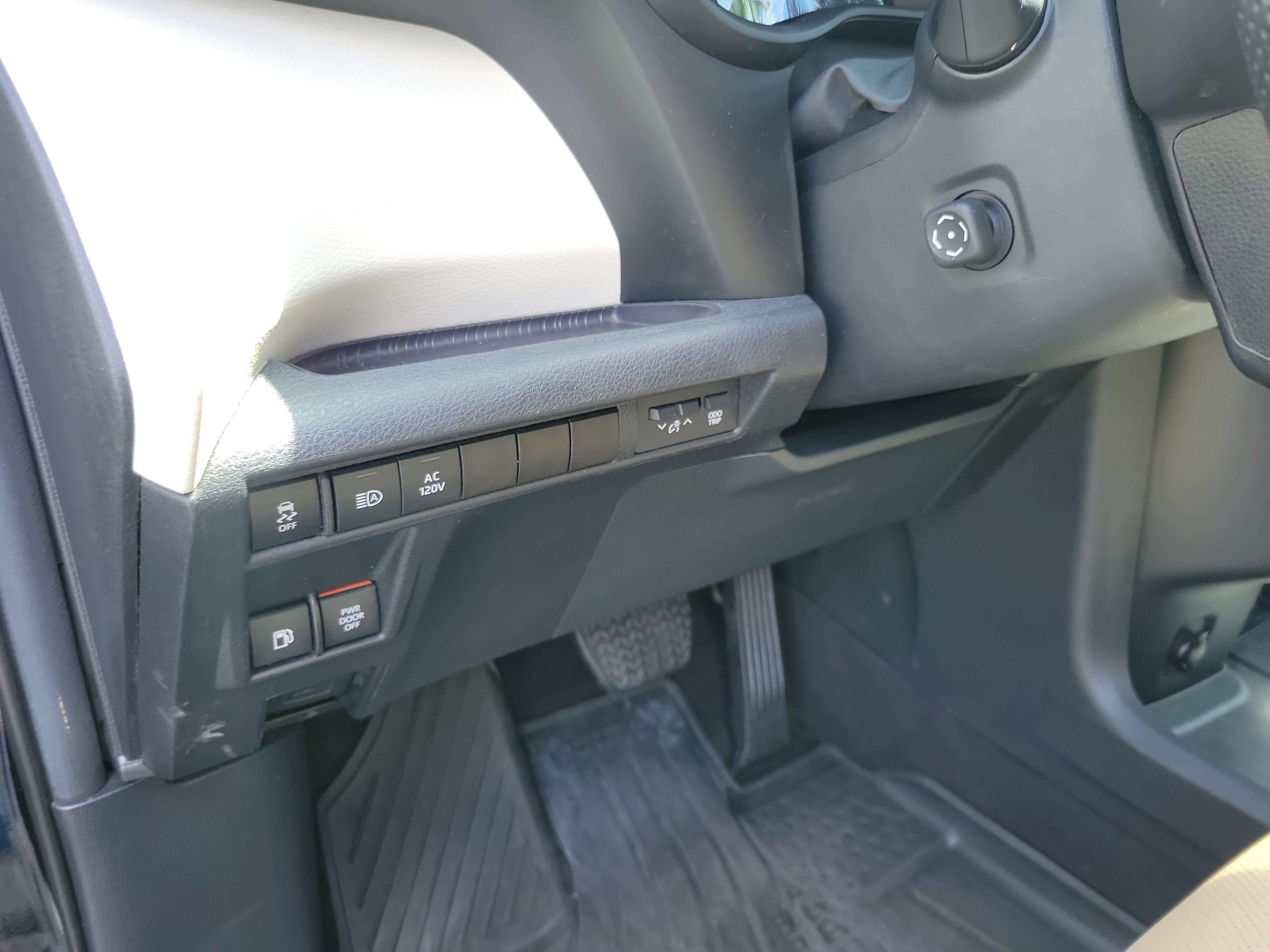 2023 Toyota Sienna Limited
