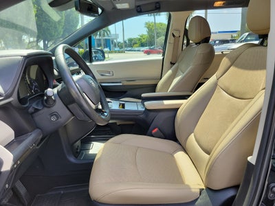 2023 Toyota Sienna Limited