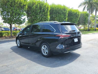 2023 Toyota Sienna Limited