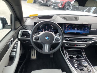 2023 BMW X7 xDrive40i