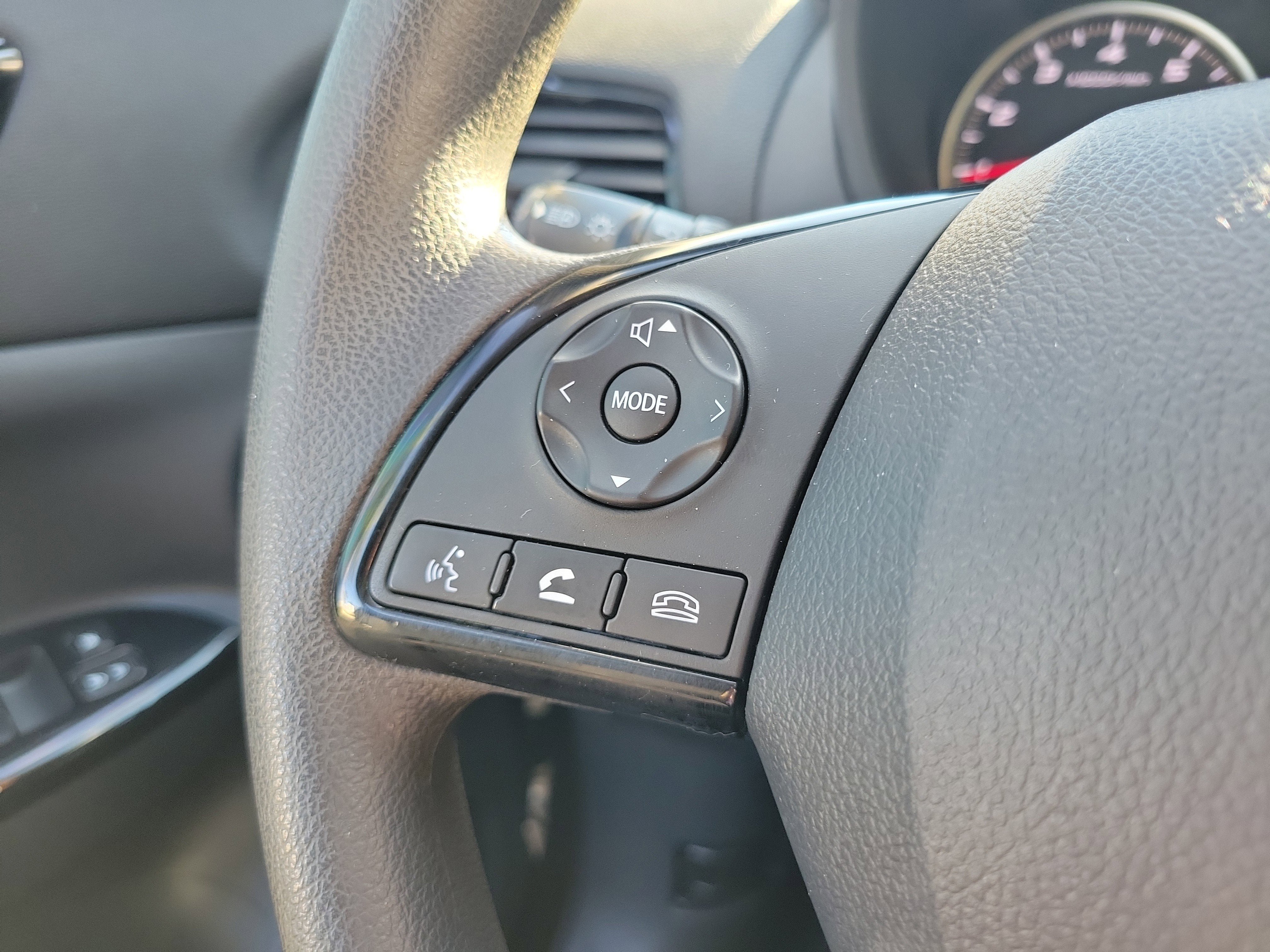 2022 Mitsubishi Eclipse Cross LE