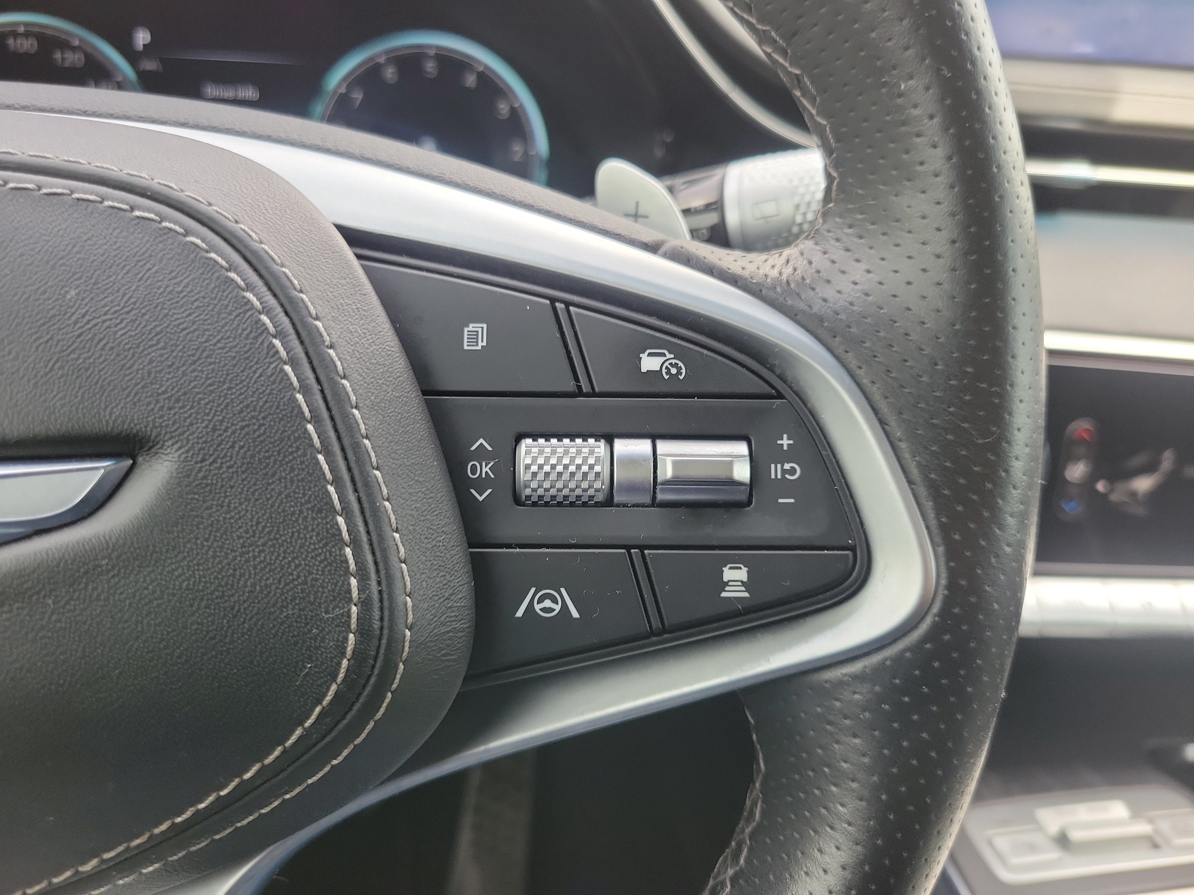 2023 Genesis GV70 2.5T